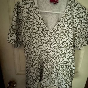 Great Casual Peasant Style Top